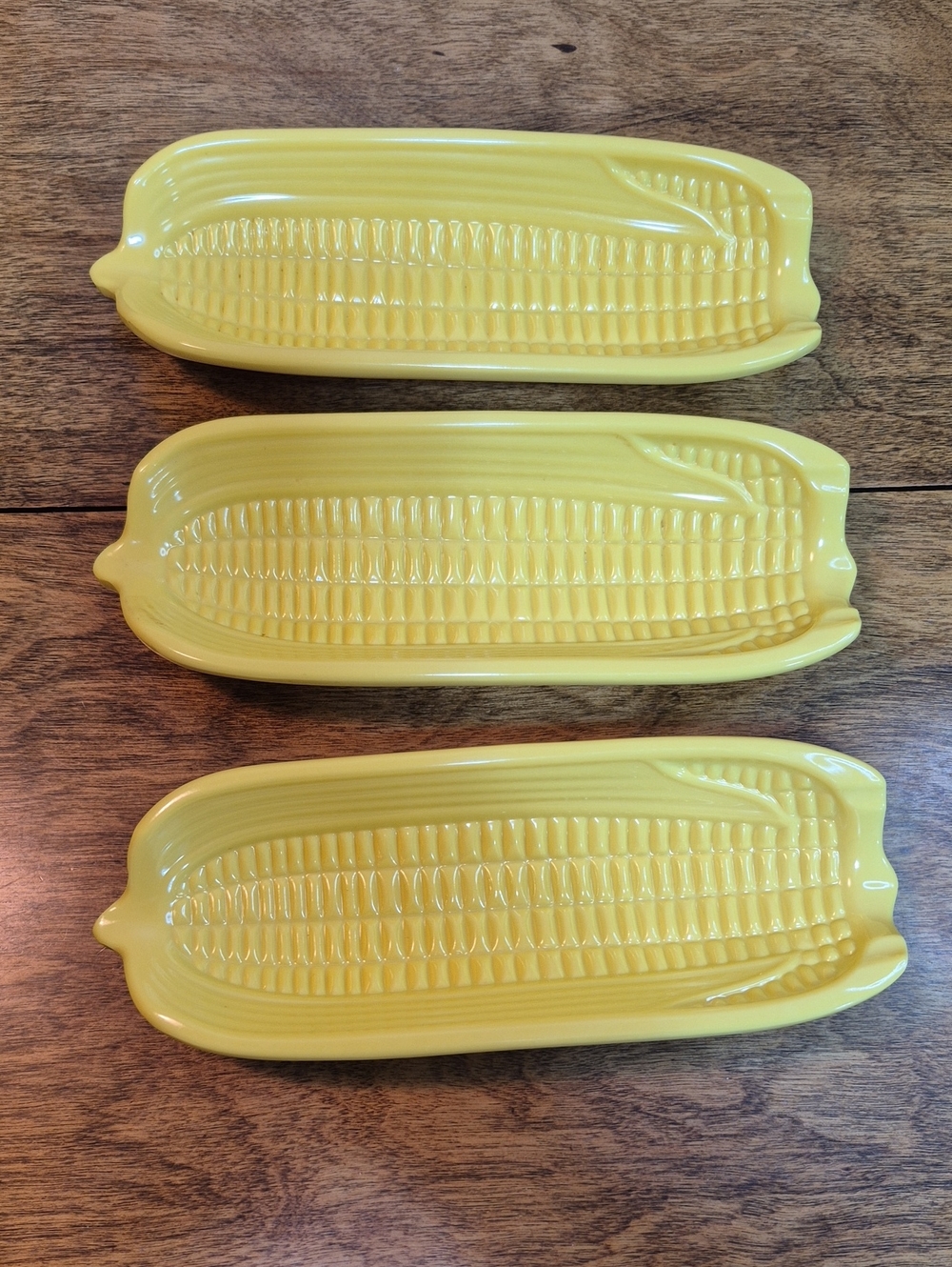 MELAMINE Yellow Corn Shaped Corn On The Cob Holder Dishes